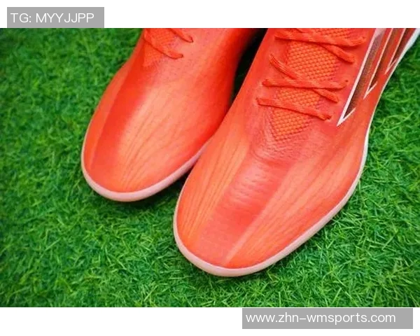 tf足球鞋是提升球场表现的理想选择，助你轻松掌控比赛节奏与技巧